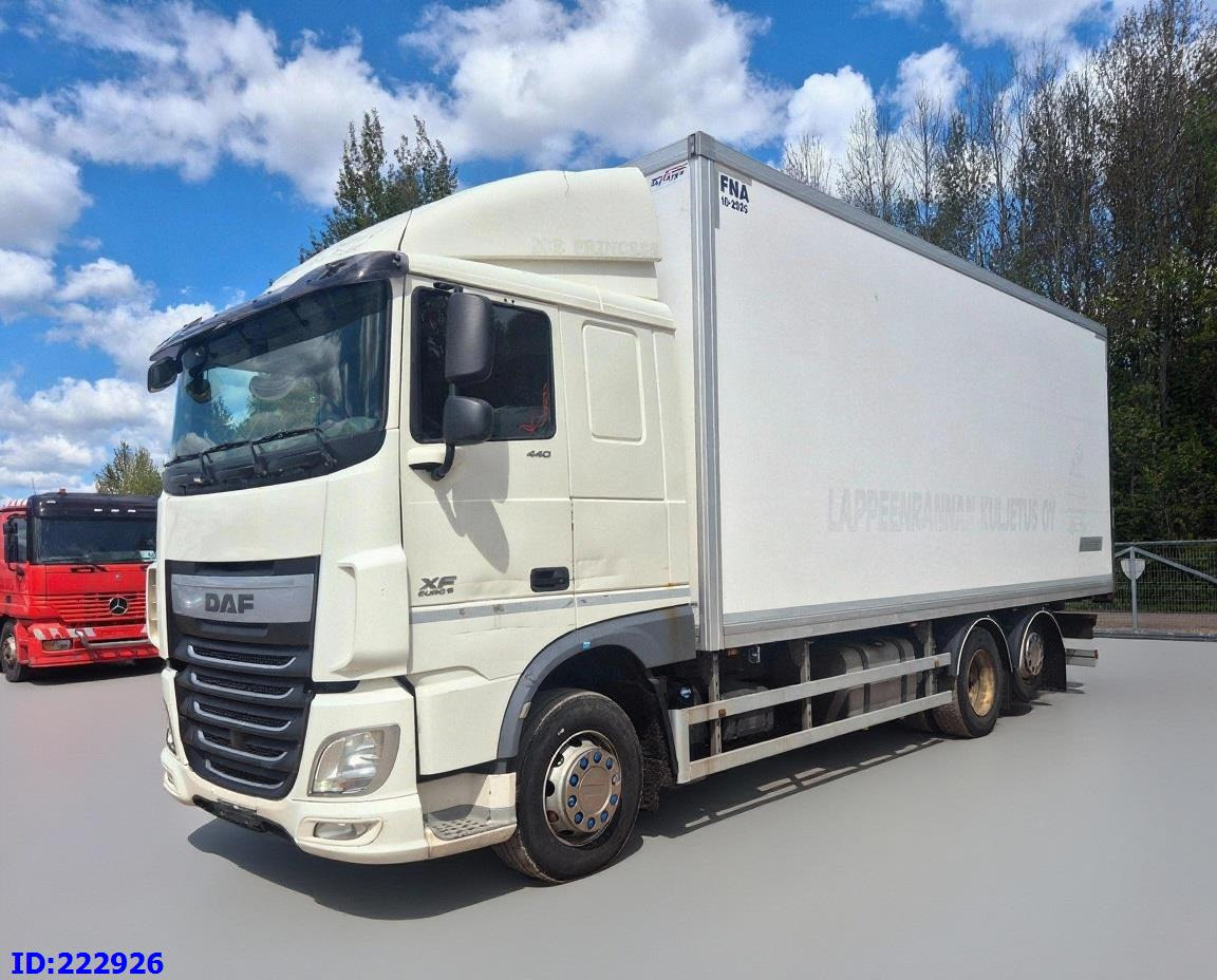 DAF XF 106 440 FAR 6x2 Euro6 - Isotermisk lastbil: billede 1 DAF XF 106 440 FAR 6x2 Euro6 - Isotermisk lastbil: billede 1