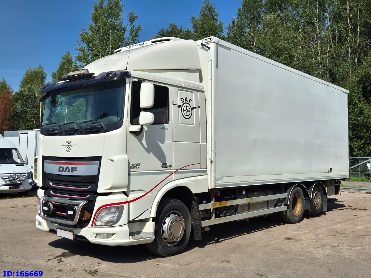 DAF XF 106.460 FAR 6X2 Euro6 - Kølevogn lastbil: billede 1 DAF XF 106.460 FAR 6X2 Euro6 - Kølevogn lastbil: billede 1