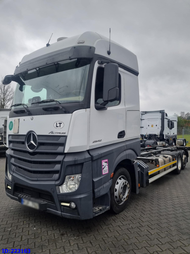 MERCEDES-BENZ Actros 2542 BDF  6x2 Euro6 - Lastbil chassis: billede 2 MERCEDES-BENZ Actros 2542 BDF  6x2 Euro6 - Lastbil chassis: billede 2