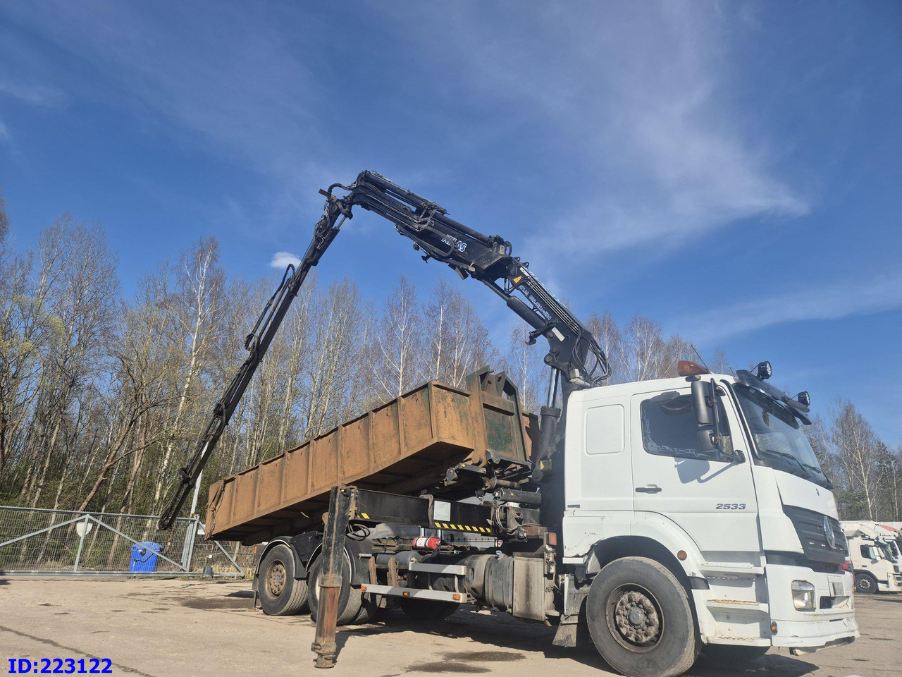 MERCEDES-BENZ Axor 2533 6x2 + Atlas 332.3E Crane - Tipvogn lastbil: billede 4 MERCEDES-BENZ Axor 2533 6x2 + Atlas 332.3E Crane - Tipvogn lastbil: billede 4