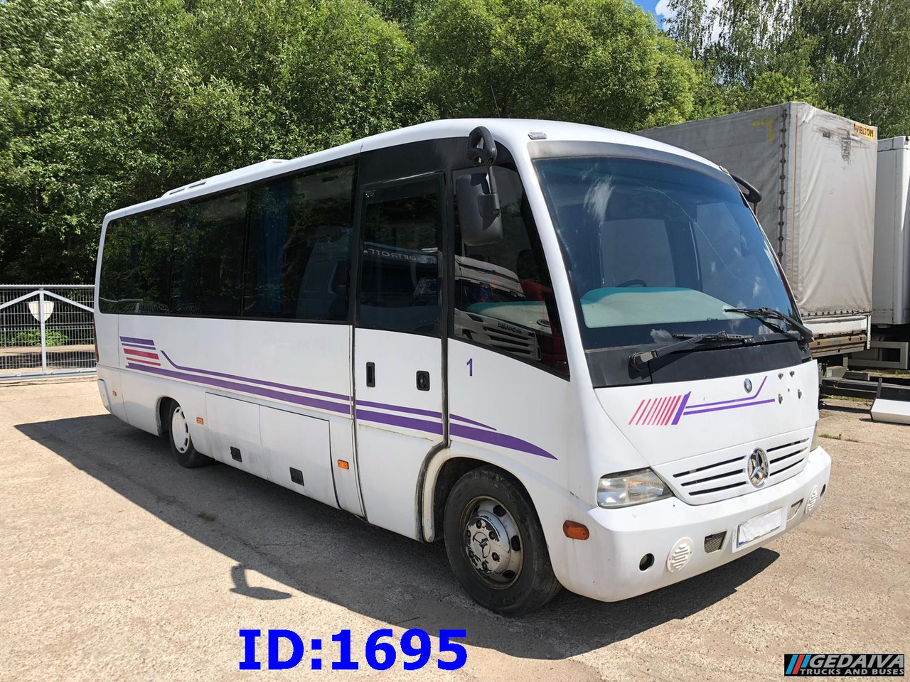 MERCEDES-BENZ Vario Medio 815 30-Seater - Turistbus: billede 1 MERCEDES-BENZ Vario Medio 815 30-Seater - Turistbus: billede 1