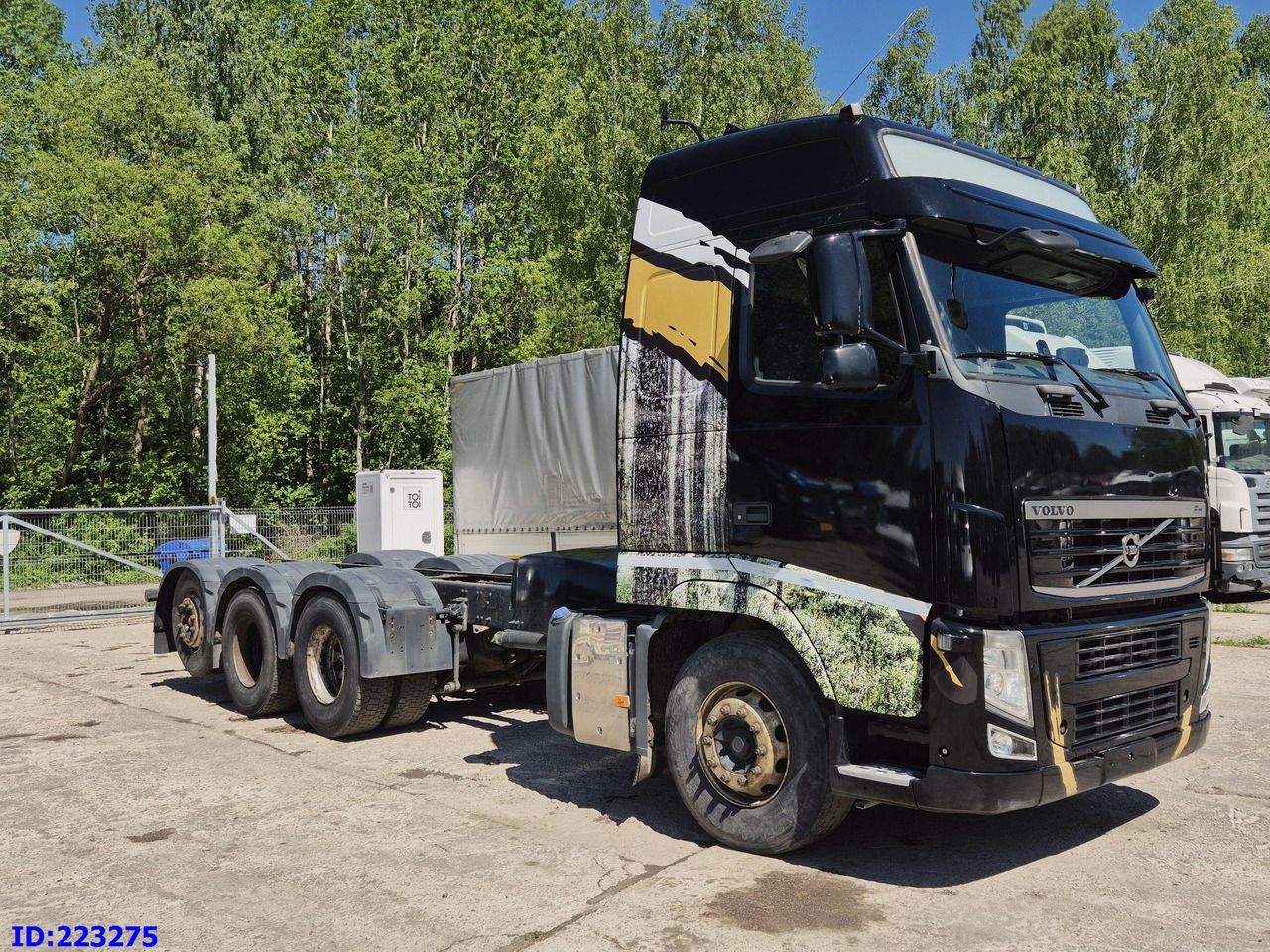 VOLVO FH13 540HP 8X4 (Steering axle) RETARDER - Lastbil chassis: billede 4 VOLVO FH13 540HP 8X4 (Steering axle) RETARDER - Lastbil chassis: billede 4