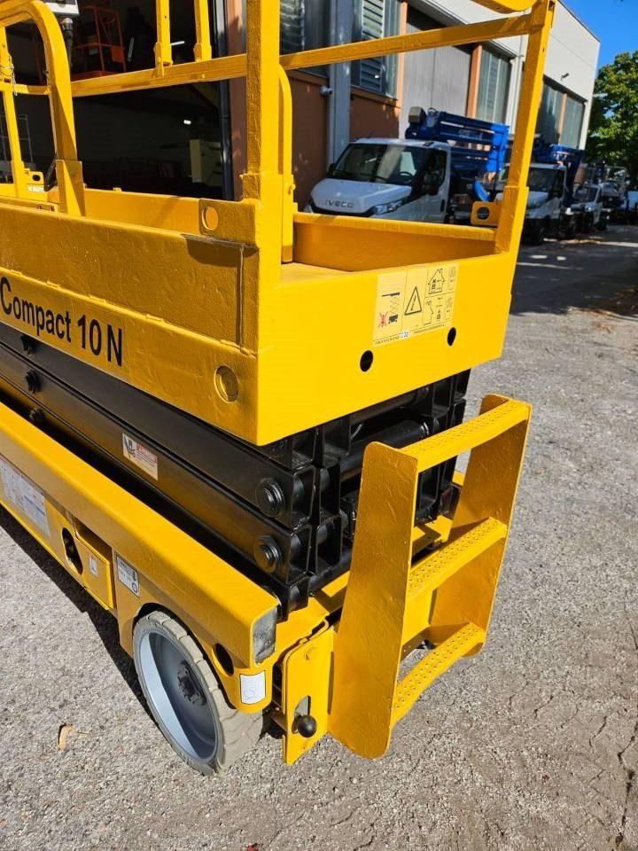 Haulotte Compact 10 N - Sakselift: billede 4 Haulotte Compact 10 N - Sakselift: billede 4