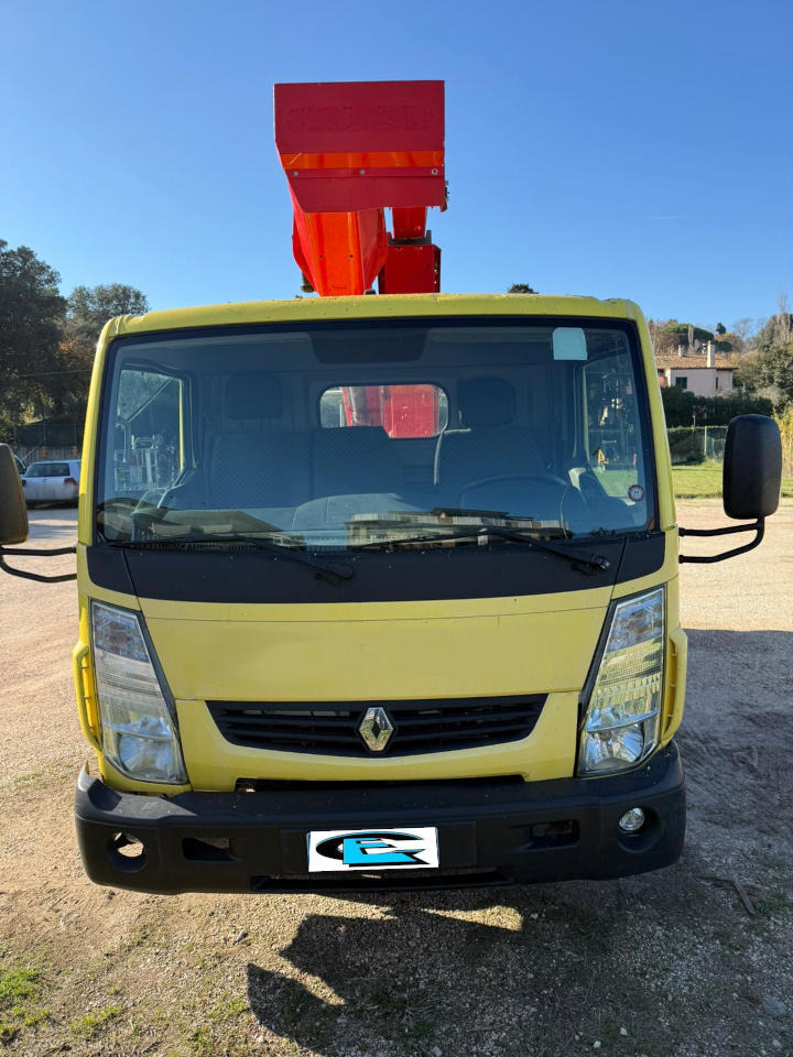 - Lastbil med mandskabslift: billede 2 - Lastbil med mandskabslift: billede 2