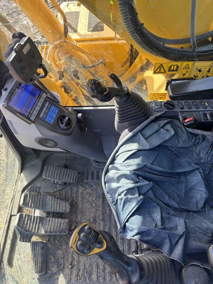 Komatsu PC240LC-11 - Bæltegravemaskine: billede 3 Komatsu PC240LC-11 - Bæltegravemaskine: billede 3