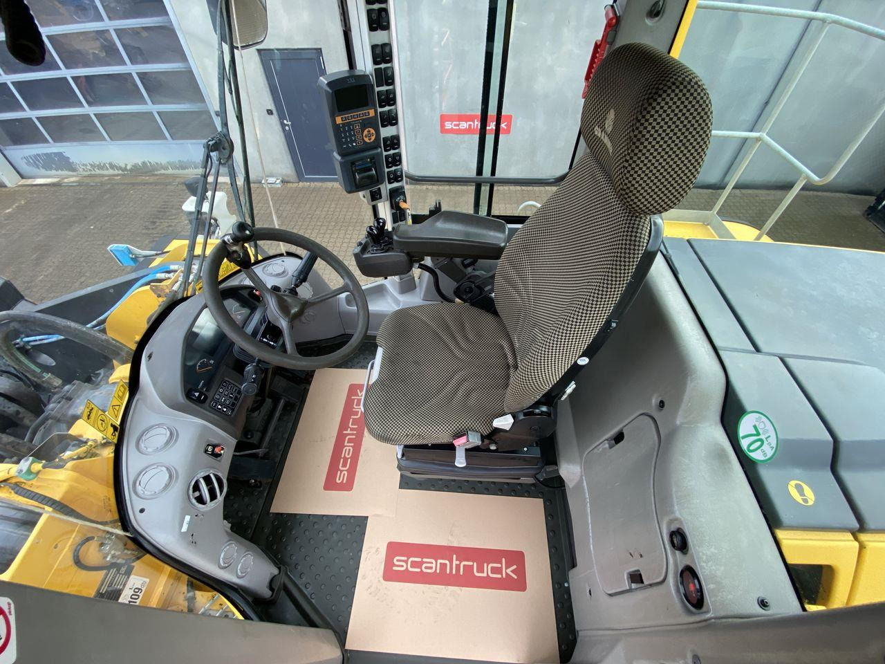 Volvo L220G - Gummihjulslæsser: billede 3 Volvo L220G - Gummihjulslæsser: billede 3