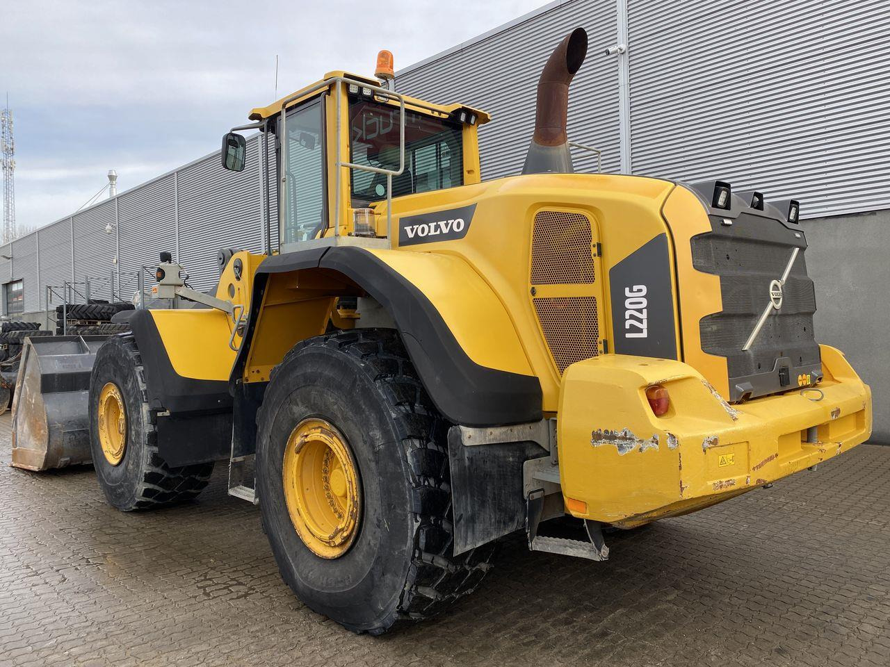 Volvo L220G - Gummihjulslæsser: billede 2 Volvo L220G - Gummihjulslæsser: billede 2