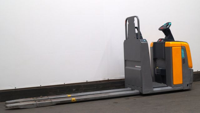 Ordreplukker Jungheinrich ECE225: billede 1