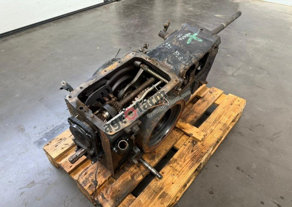 Skrzynia biegów New Holland TN70VA - Gearkasse: billede 3 Skrzynia biegów New Holland TN70VA - Gearkasse: billede 3