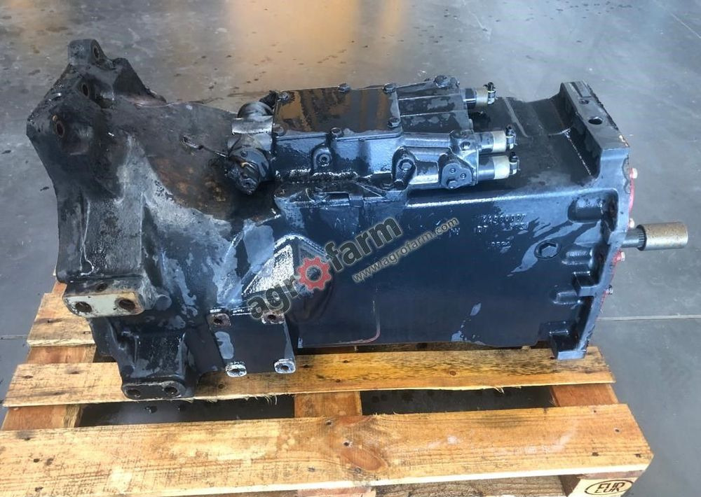 Skrzynia biegów New Holland TS100A 47132498 - Gearkasse: billede 4 Skrzynia biegów New Holland TS100A 47132498 - Gearkasse: billede 4