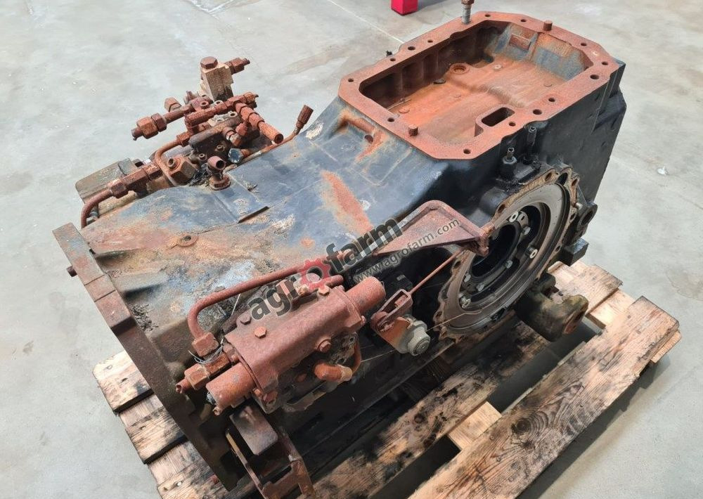 TYLNY MOST NEW HOLLAND T6.160 44980050 - Gearkasse: billede 2 TYLNY MOST NEW HOLLAND T6.160 44980050 - Gearkasse: billede 2