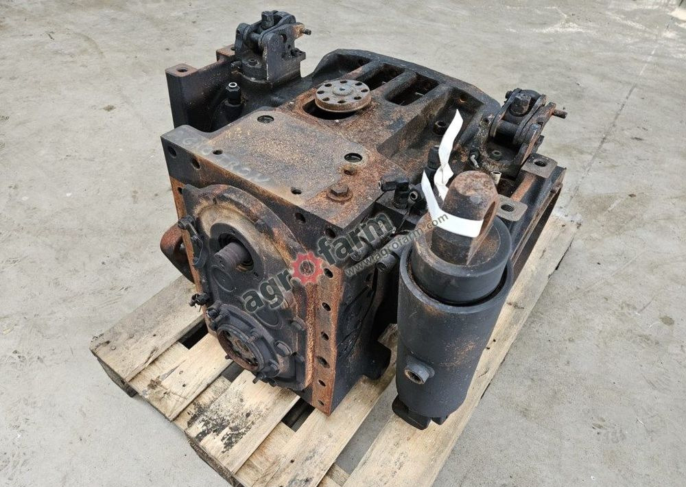 Tylny most Case CS 110 1331003301409 - Gearkasse: billede 2 Tylny most Case CS 110 1331003301409 - Gearkasse: billede 2