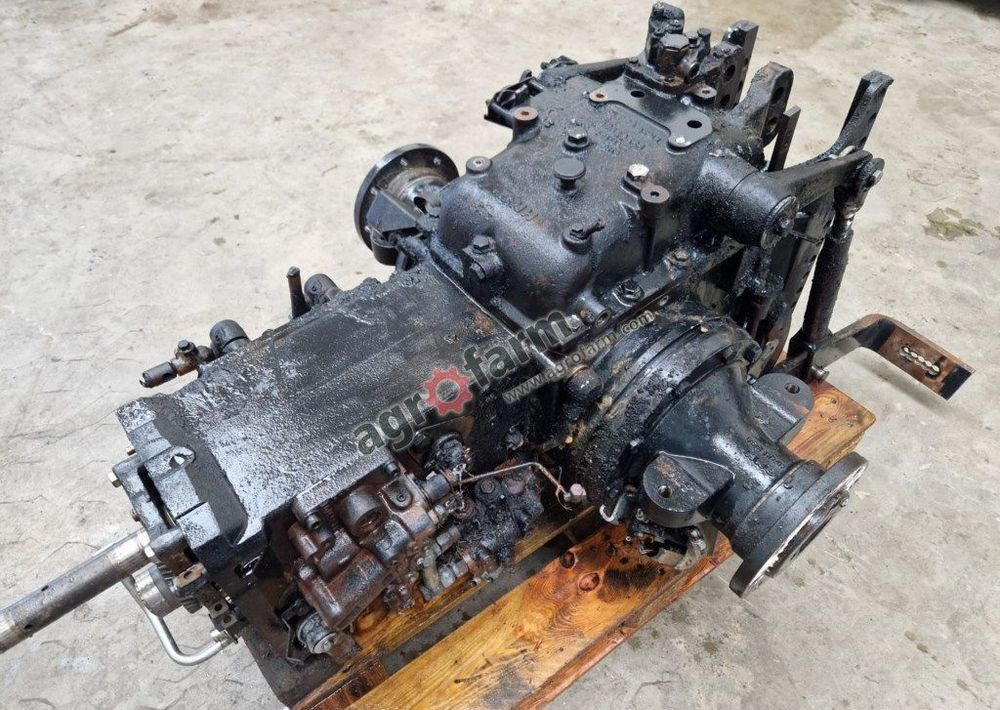 Tylny most New Holland T4.90N 87559163 - Gearkasse: billede 1 Tylny most New Holland T4.90N 87559163 - Gearkasse: billede 1