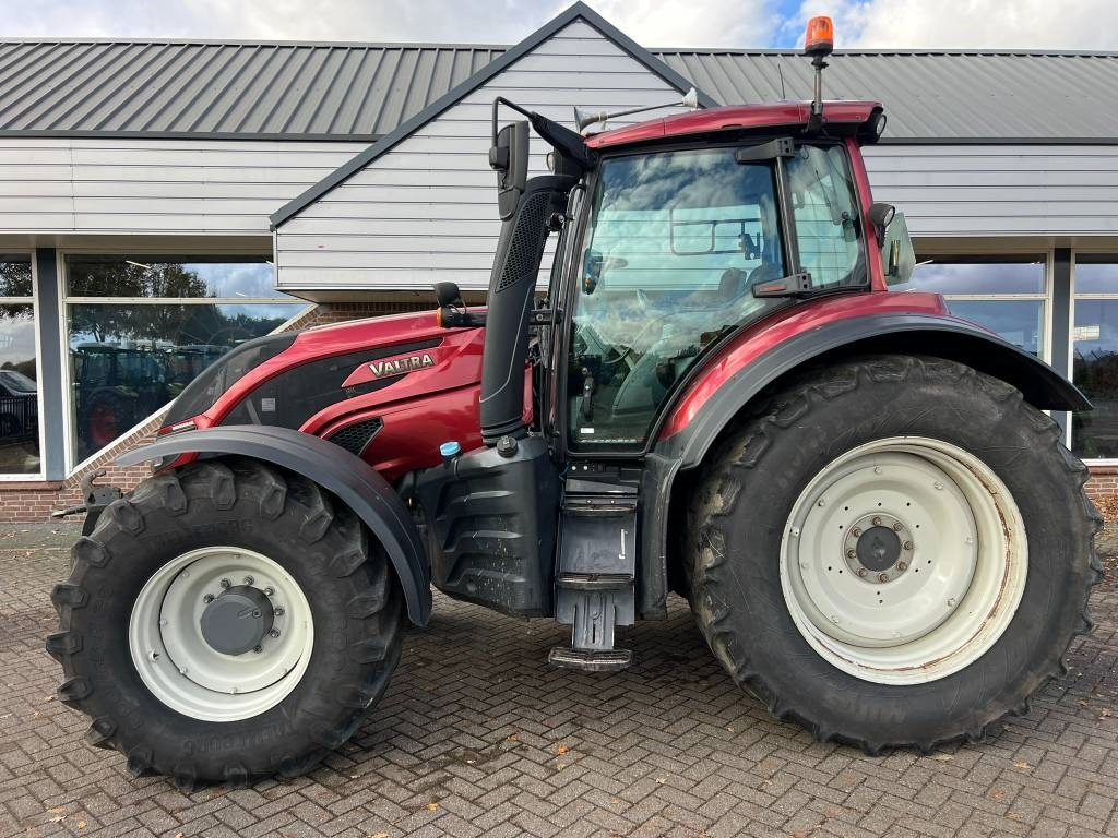 Valtra T 174 Versu - Traktor: billede 2 Valtra T 174 Versu - Traktor: billede 2