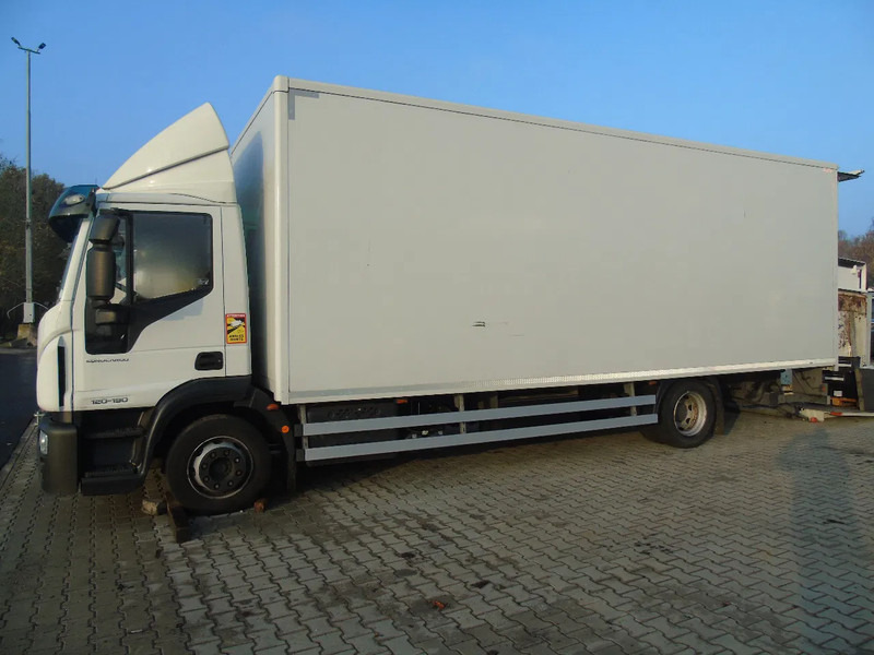 Iveco Eurocargo 120E19 + euro 6 + lift + BROKEN ENGINE - Lastbil varevogn: billede 2 Iveco Eurocargo 120E19 + euro 6 + lift + BROKEN ENGINE - Lastbil varevogn: billede 2