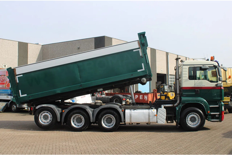 MAN TGA 35.400 8X4 + MANUAL! + NCH kipper/ bitum sprayer - Lastbil med wirehejs: billede 4 MAN TGA 35.400 8X4 + MANUAL! + NCH kipper/ bitum sprayer - Lastbil med wirehejs: billede 4