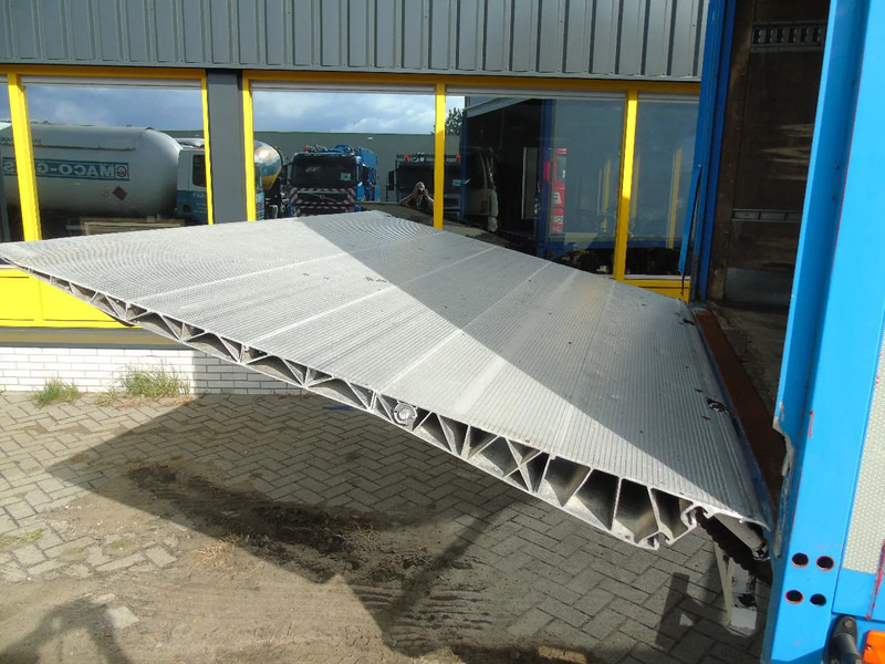 Lastbil varevogn Mercedes-Benz Atego 1218 + euro 5 + lift: billede 11