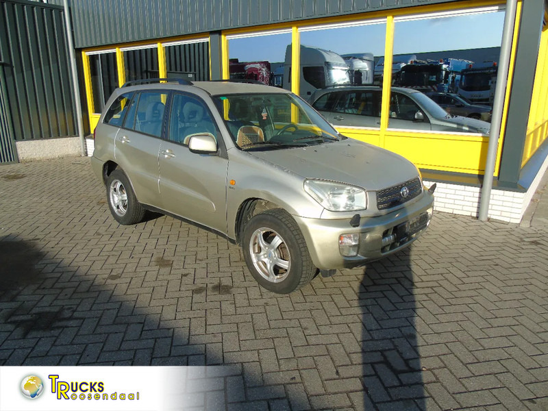 Toyota RAV4 + 4X4 + AUTOMAT + PETROL - SUV: billede 1 Toyota RAV4 + 4X4 + AUTOMAT + PETROL - SUV: billede 1