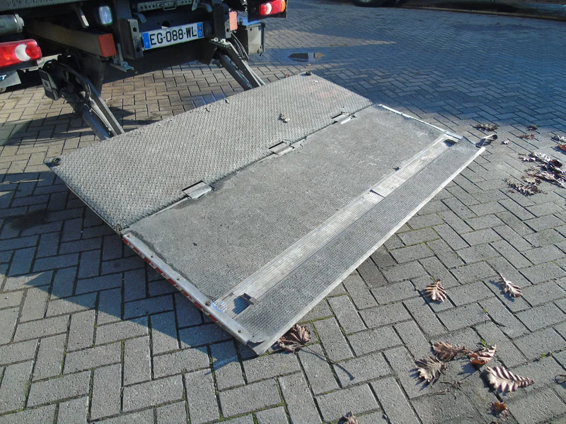 Kølevogn lastbil Volvo FL 14.210 + ATP/FRC + CARRIER + LIFT: billede 19 Kølevogn lastbil Volvo FL 14.210 + ATP/FRC + CARRIER + LIFT: billede 19