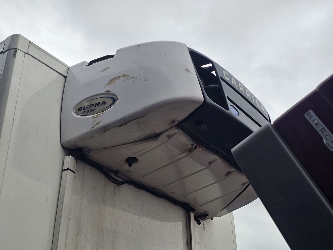 LAMBERET FRIGO BODY / CARRIER SUPRA 850MT / TAIL LIFT ZEPRO Z155 MA + REMOTE - Veksellad - kølevogn: billede 4 LAMBERET FRIGO BODY / CARRIER SUPRA 850MT / TAIL LIFT ZEPRO Z155 MA + REMOTE - Veksellad - kølevogn: billede 4