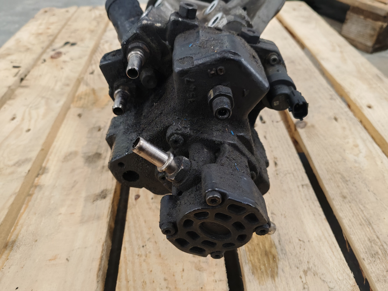 MAN TGS TGX EURO 6 / D2676LF / BOSCH FUEL PUMP / 51111037858 - Brændstofpumpe: billede 3 MAN TGS TGX EURO 6 / D2676LF / BOSCH FUEL PUMP / 51111037858 - Brændstofpumpe: billede 3