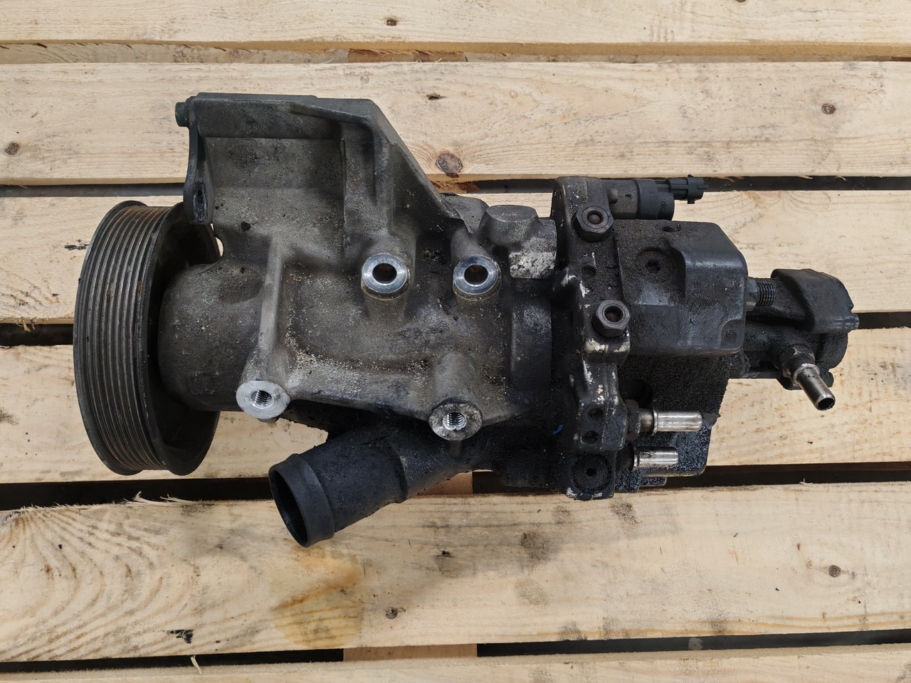 MAN TGS TGX EURO 6 / D2676LF / BOSCH FUEL PUMP / 51111037858 - Brændstofpumpe: billede 2 MAN TGS TGX EURO 6 / D2676LF / BOSCH FUEL PUMP / 51111037858 - Brændstofpumpe: billede 2