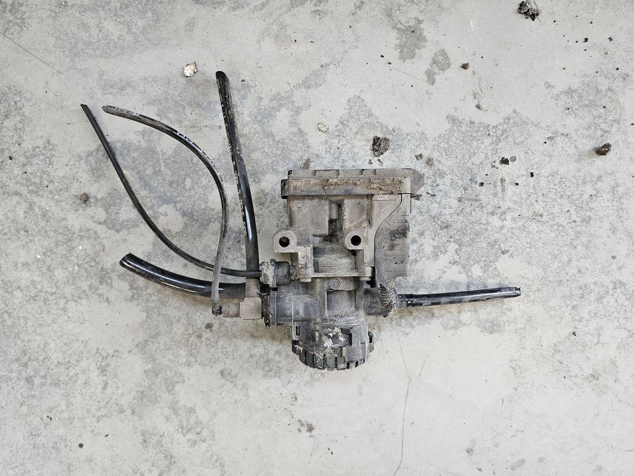 MAN TGX TGS / FRONT EBS VALVE / 81521066067 - Bremseventil: billede 2 MAN TGX TGS / FRONT EBS VALVE / 81521066067 - Bremseventil: billede 2