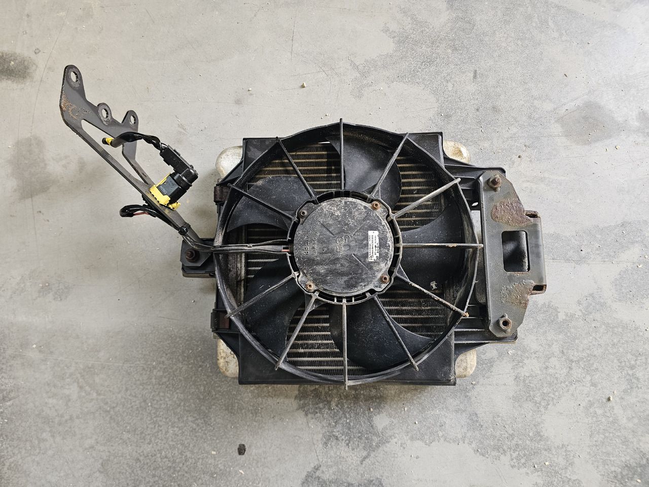 MERCEDES-BENZ ACTROS MP4 / OIL RADIATOR / A9605001601 - Oliekøler: billede 3 MERCEDES-BENZ ACTROS MP4 / OIL RADIATOR / A9605001601 - Oliekøler: billede 3