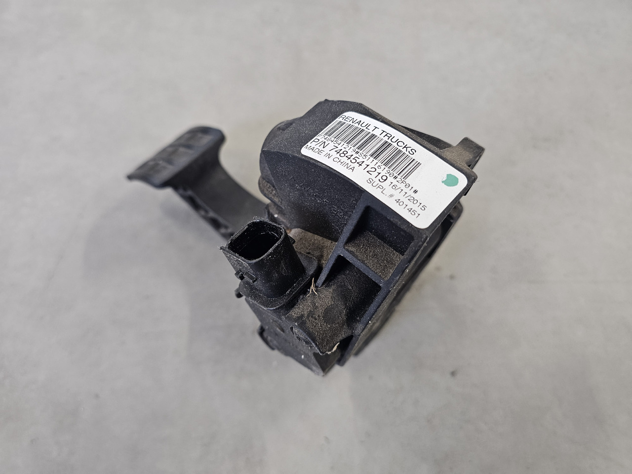 RENAULT RANGE T / ACCELERATE PEDAL / 7484541219 - Pedal: billede 3 RENAULT RANGE T / ACCELERATE PEDAL / 7484541219 - Pedal: billede 3