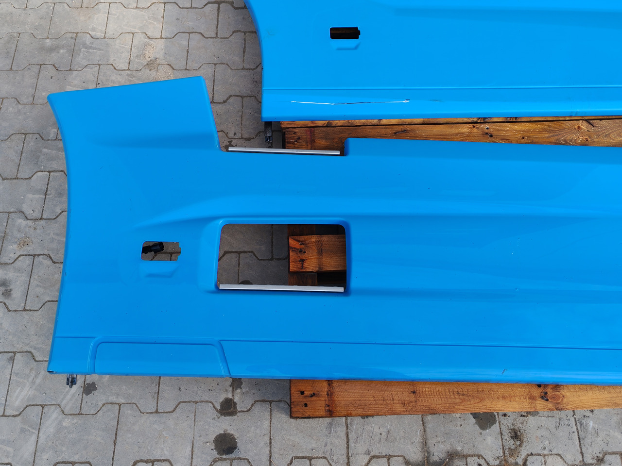 Reservedel RENAULT RANGE T EURO 6 / SIDE SPOILERS SET: billede 7 Reservedel RENAULT RANGE T EURO 6 / SIDE SPOILERS SET: billede 7