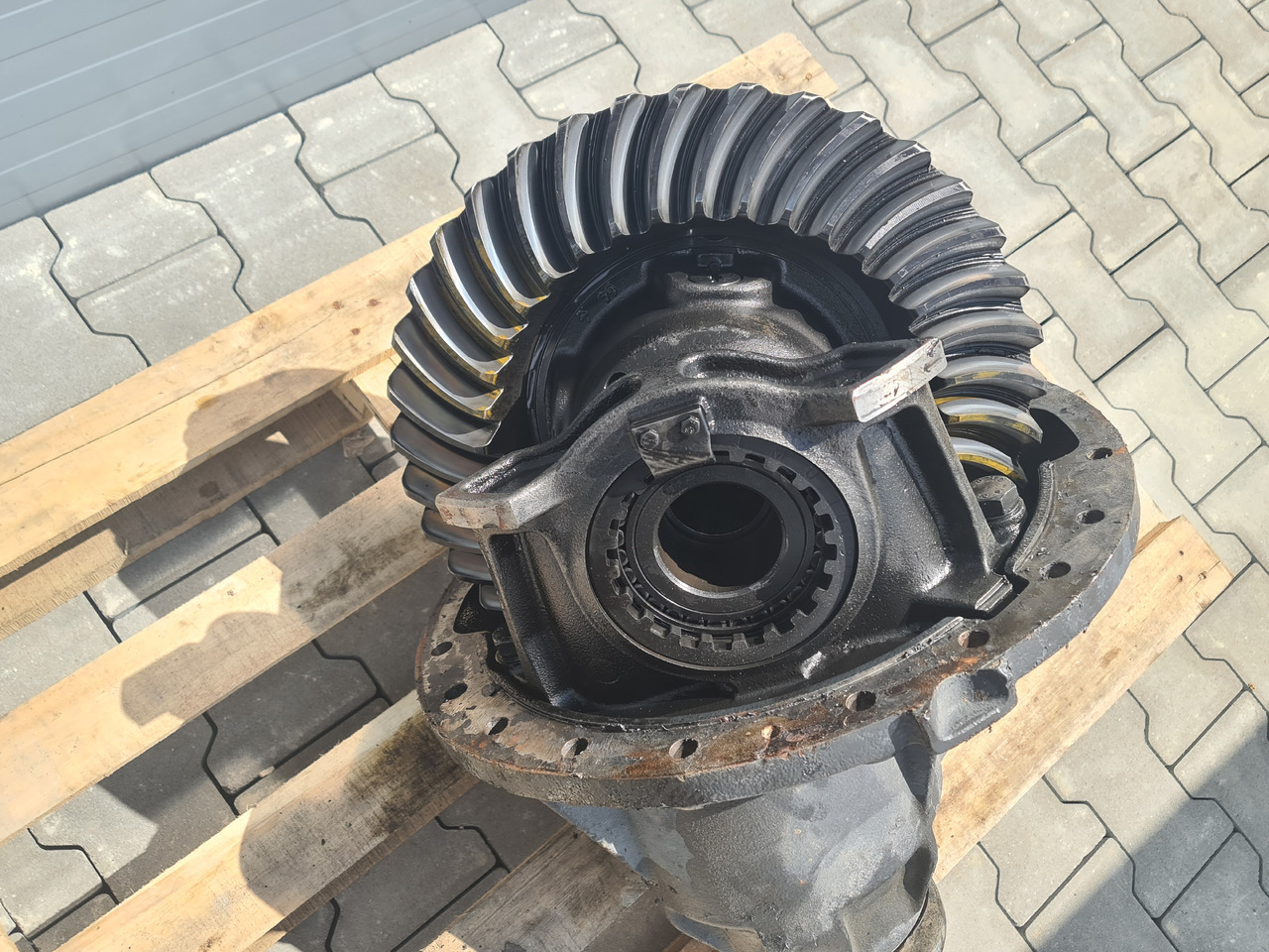 VOLVO DIFFERENTIAL DIFF / MS18X / RSS1360 / RATIO 2.85 37-13 / WORLDWIDE DELIVERY - Bagaksel: billede 3 VOLVO DIFFERENTIAL DIFF / MS18X / RSS1360 / RATIO 2.85 37-13 / WORLDWIDE DELIVERY - Bagaksel: billede 3