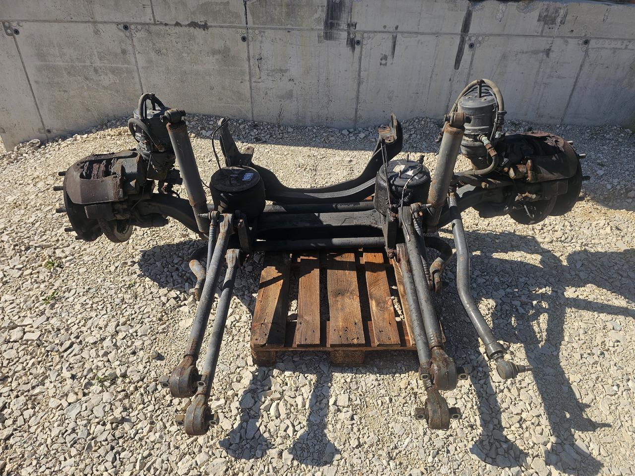 VOLVO FH FM / FRONT AIR SUNSPENSION - Foraksel: billede 2 VOLVO FH FM / FRONT AIR SUNSPENSION - Foraksel: billede 2