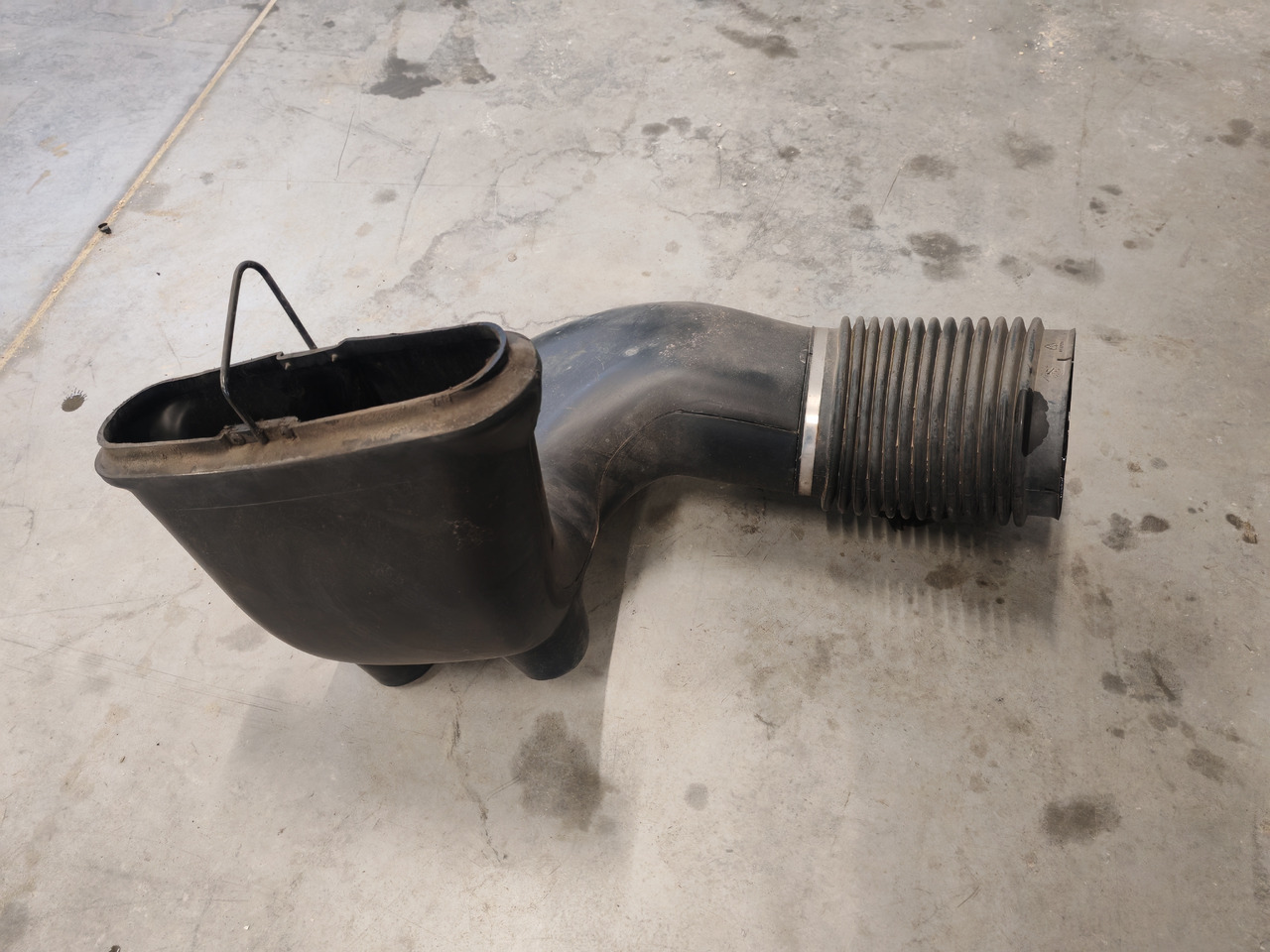 VOLVO FH5 FM5 / AIR FILTER INTAKE / 21627374 - Luftfilter: billede 4 VOLVO FH5 FM5 / AIR FILTER INTAKE / 21627374 - Luftfilter: billede 4