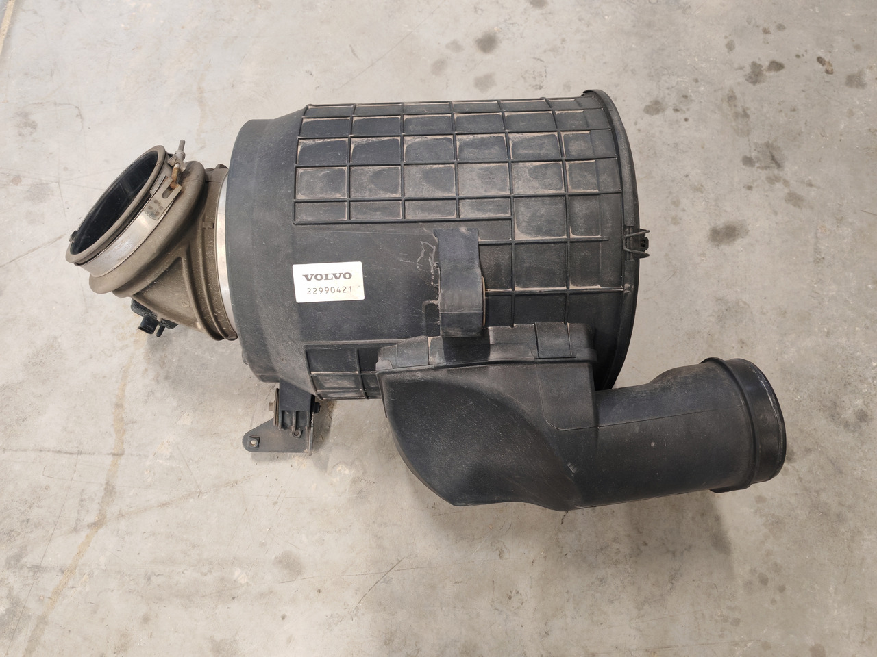 VOLVO FH5 FM5 EURO 6 / COMPLETE AIR FILTER / 22990421 - Luftfilter: billede 2 VOLVO FH5 FM5 EURO 6 / COMPLETE AIR FILTER / 22990421 - Luftfilter: billede 2