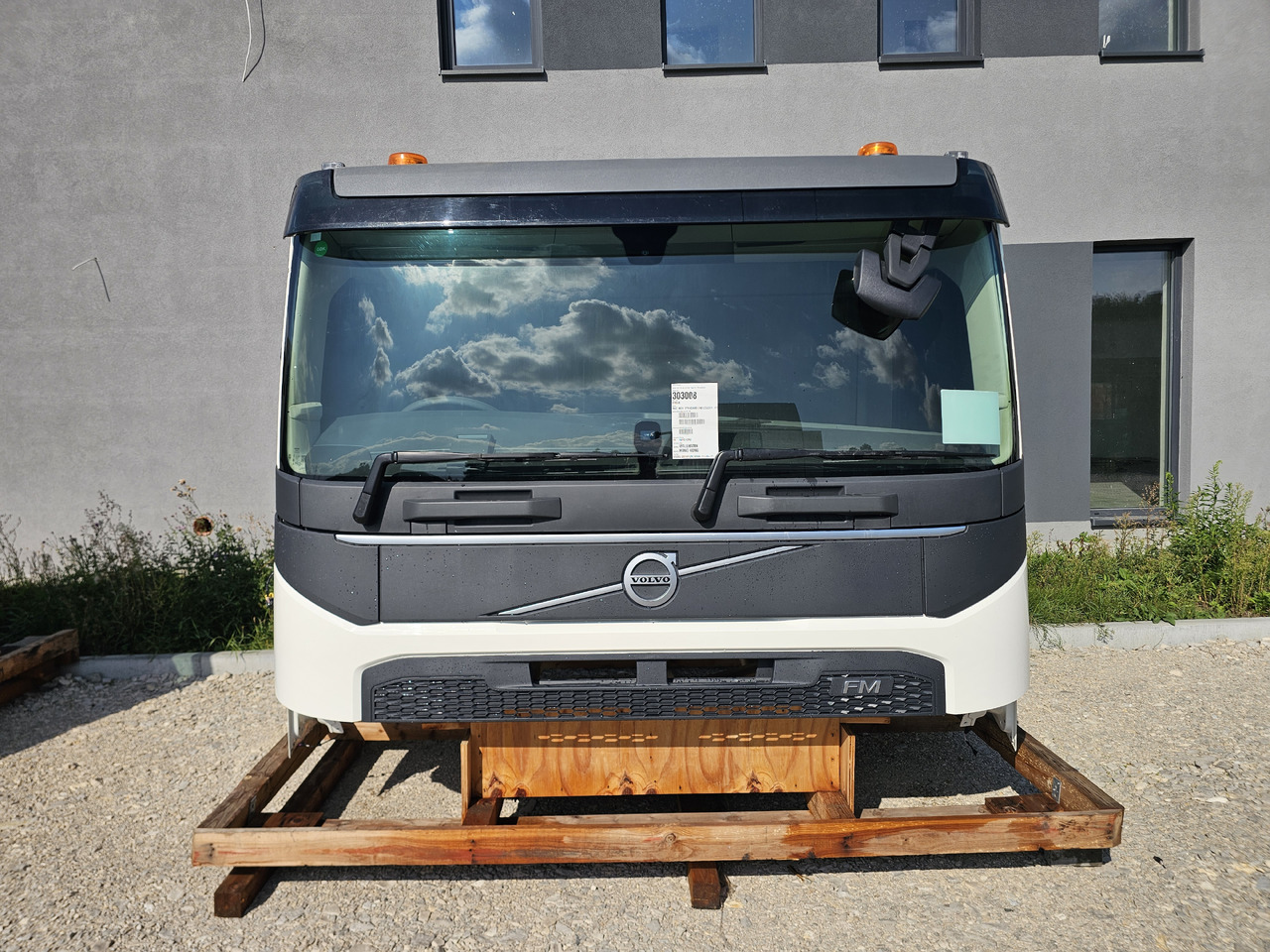 VOLVO FM5 FMX LOW DAY CAB / FULLY COMPLETE / BRAND NEW - Førerhus: billede 3 VOLVO FM5 FMX LOW DAY CAB / FULLY COMPLETE / BRAND NEW - Førerhus: billede 3