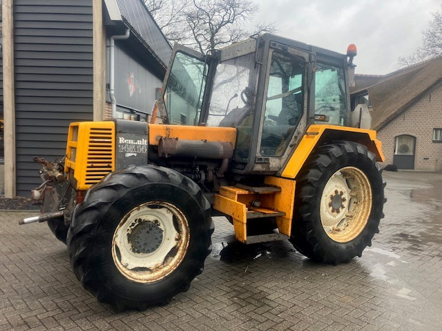 RENAULT 145.14 - Traktor: billede 2 RENAULT 145.14 - Traktor: billede 2