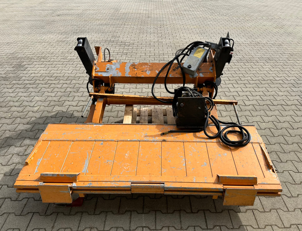 Unimog Heckladebordwand Unbekannt 427 - Læssebagsmæk: billede 2 Unimog Heckladebordwand Unbekannt 427 - Læssebagsmæk: billede 2