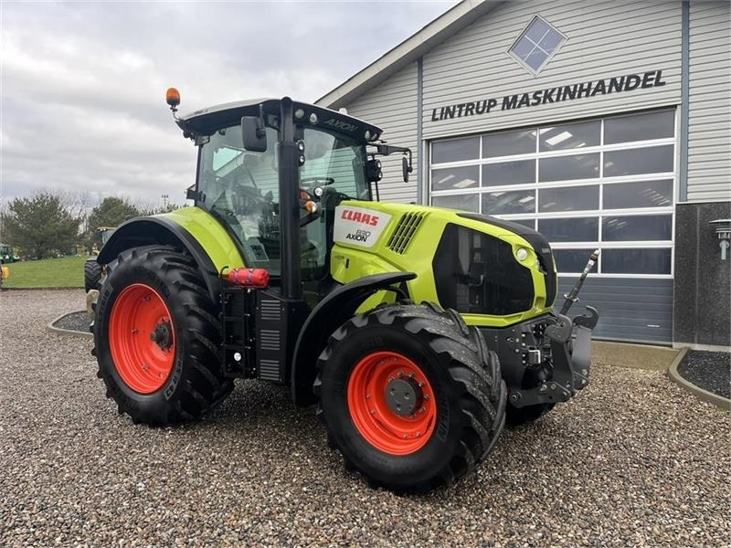 Leje en Claas Axion 830 med frontlift og front PTO Claas Axion 830 med frontlift og front PTO: billede 16 Leje en Claas Axion 830 med frontlift og front PTO Claas Axion 830 med frontlift og front PTO: billede 16
