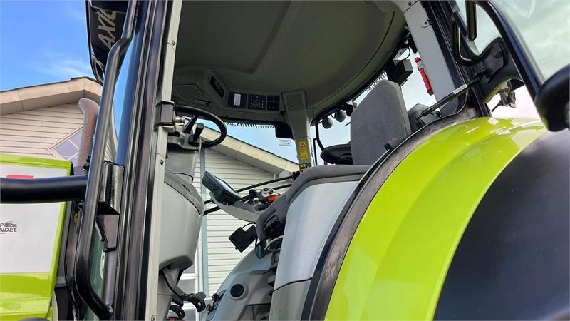 Claas Axion 930 CMatic Med næsten nye dæk, frontlift og - Traktor: billede 4 Claas Axion 930 CMatic Med næsten nye dæk, frontlift og - Traktor: billede 4