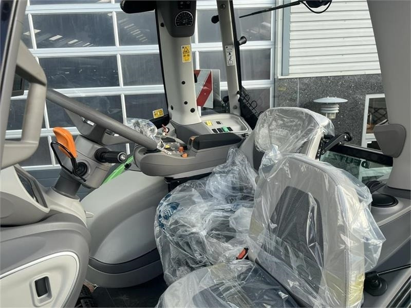 Deutz-fahr 9340 TTV WARRIOR, New and unused tractor - Traktor: billede 4 Deutz-fahr 9340 TTV WARRIOR, New and unused tractor - Traktor: billede 4