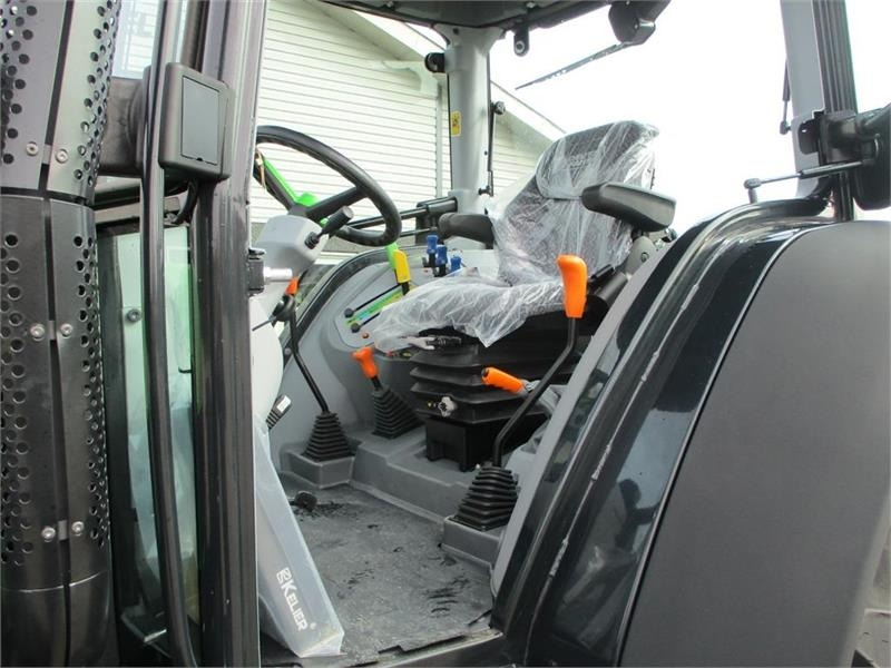 Deutz-fahr Agrofarm 115G New and Unused tractor with 30F+30R - Traktor: billede 5 Deutz-fahr Agrofarm 115G New and Unused tractor with 30F+30R - Traktor: billede 5