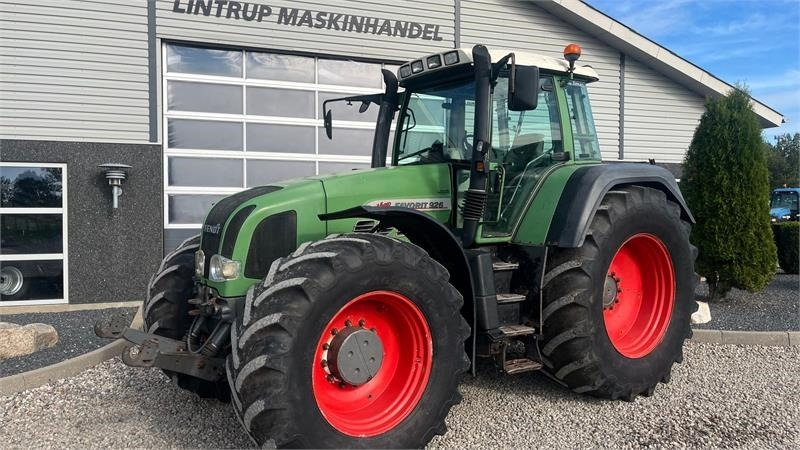 Fendt 926 Favorit Vario Med frontlift - Traktor: billede 2 Fendt 926 Favorit Vario Med frontlift - Traktor: billede 2