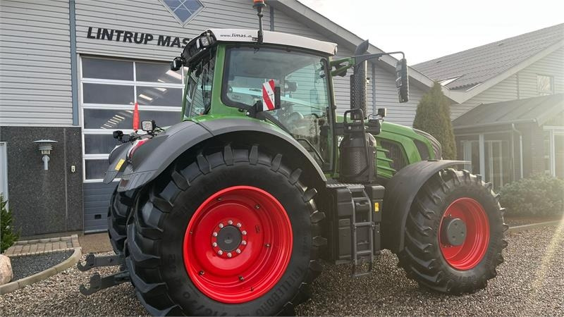 Leje en Fendt 933 Vario Profi Plus S4 med frontlift  Fendt 933 Vario Profi Plus S4 med frontlift: billede 16