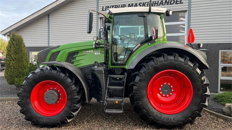 Leje en Fendt 933 Vario Profi Plus S4 med frontlift  Fendt 933 Vario Profi Plus S4 med frontlift: billede 14