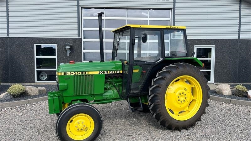 John Deere 2040 Med nye dæk hele vejen rundt  - Traktor: billede 1 John Deere 2040 Med nye dæk hele vejen rundt  - Traktor: billede 1