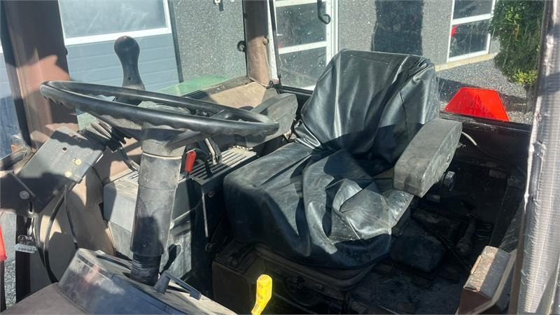 Leje en John Deere 2850 Med frontlæsser  John Deere 2850 Med frontlæsser: billede 6