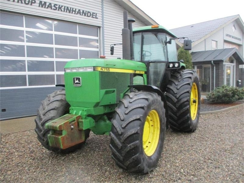 John Deere 4755 En rigtig kraftkarl med den store 7,6L motor - Traktor: billede 3 John Deere 4755 En rigtig kraftkarl med den store 7,6L motor - Traktor: billede 3