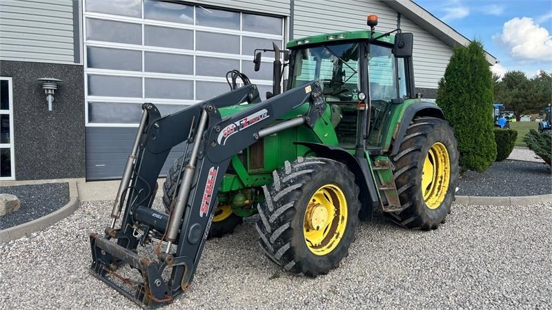 John Deere 6910 Auto Quad II-TLS Med frontlæsser - Traktor: billede 2 John Deere 6910 Auto Quad II-TLS Med frontlæsser - Traktor: billede 2