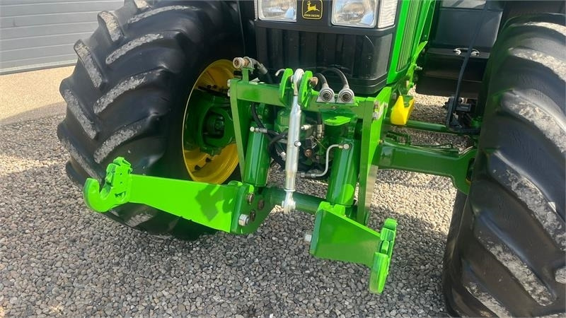John Deere 7710 8.1L motor, store hjul og frontlift. En ejere - Traktor: billede 4 John Deere 7710 8.1L motor, store hjul og frontlift. En ejere - Traktor: billede 4