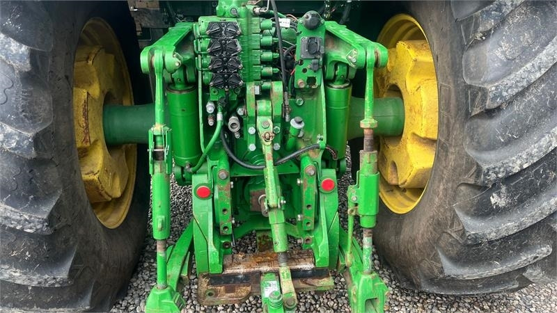 John Deere 8230 Med frontlift  - Traktor: billede 5 John Deere 8230 Med frontlift  - Traktor: billede 5